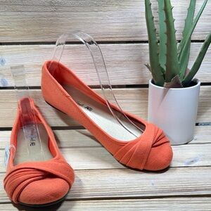 American Eagle ballet flats - size 8